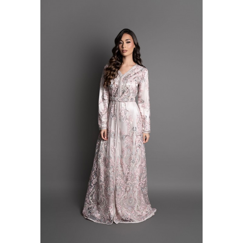 Caftan Pinkel - Elegance and Sophistication in an Embroidered Ensemble ...