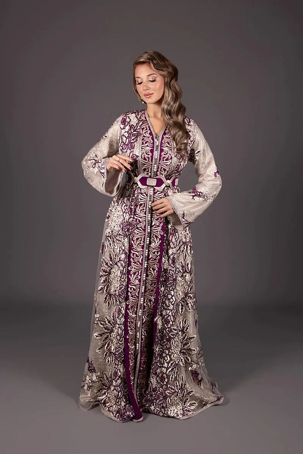 Caftan marocain haute couture vue plein pied 