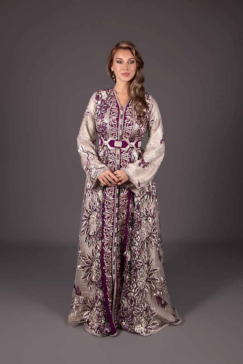 caftan marocain vue en détail broderie et tissu 
