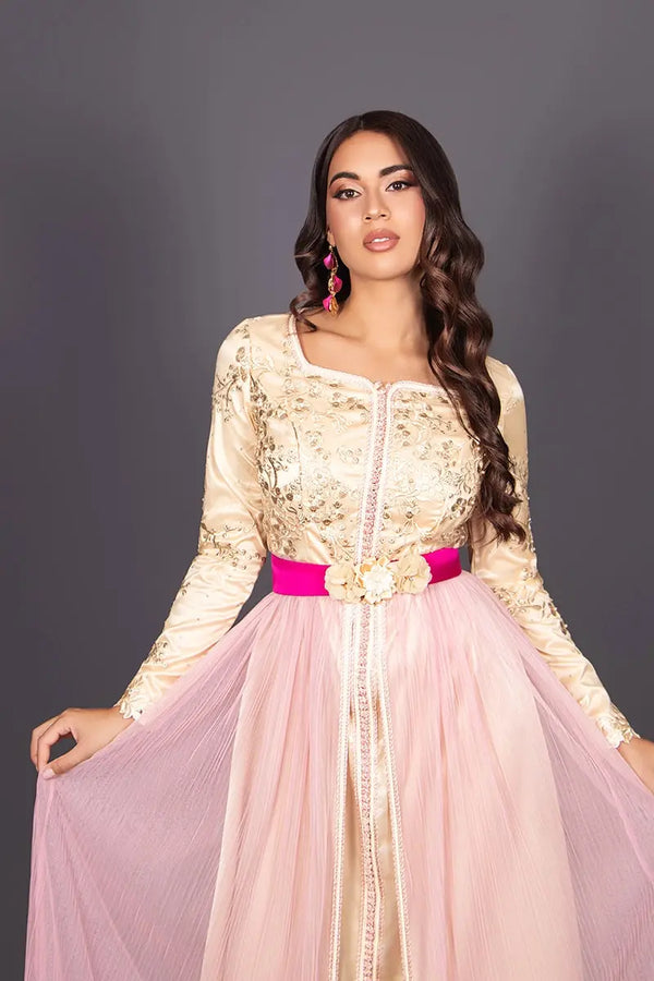 caftán marroquí para mujer con cuello cuadrado, de encaje amarillo y tul plisado rosa