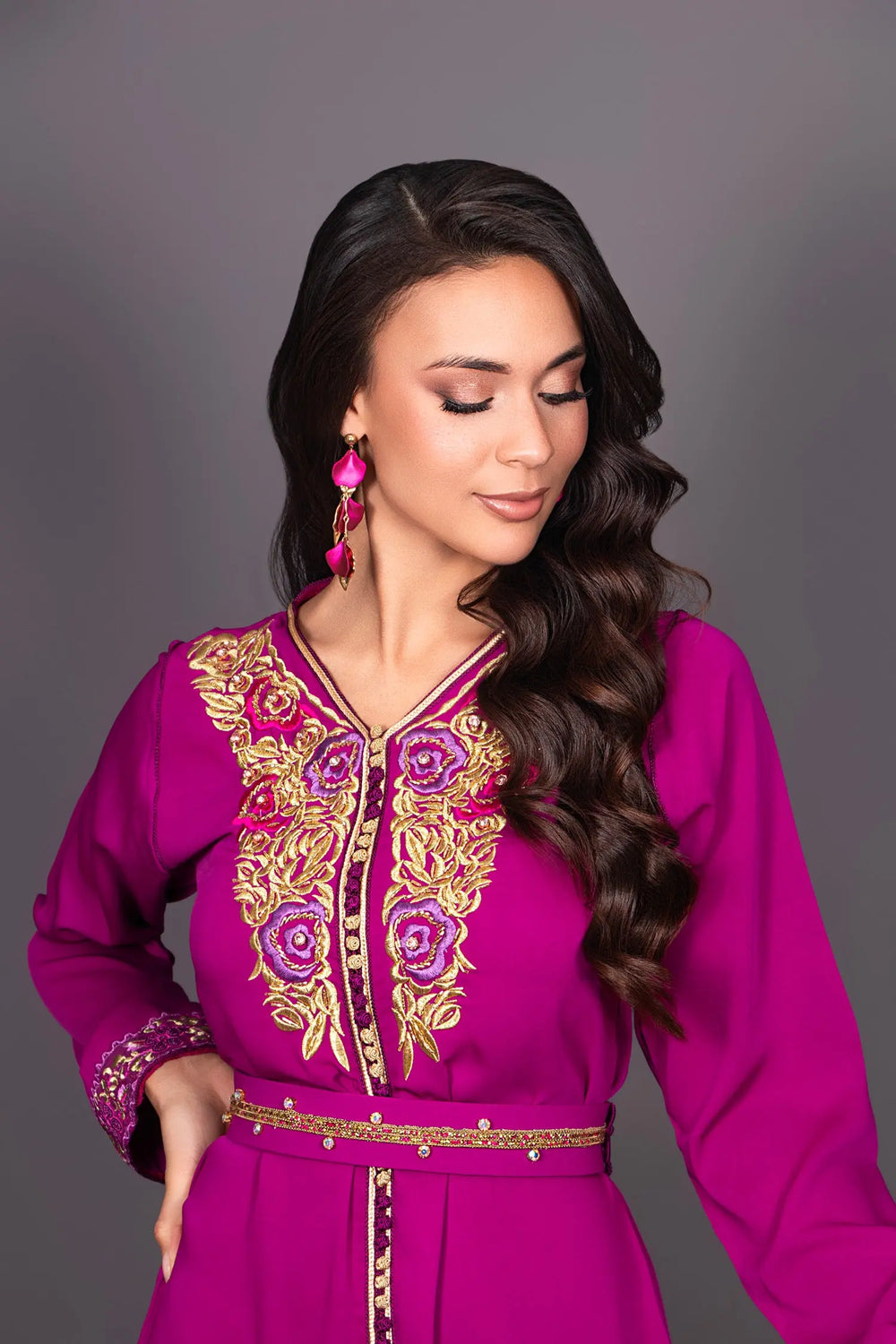 boucles d'oreilles en forme de feuille à porter idéalement avec un caftan fushia, jaune ou vert