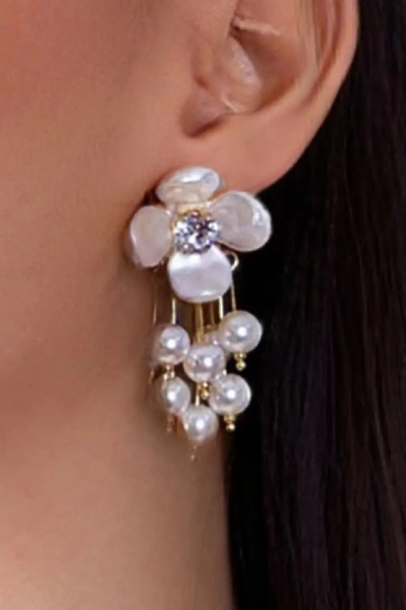 boucles d'oreilles perles fleurs blanche en acier inoxydable