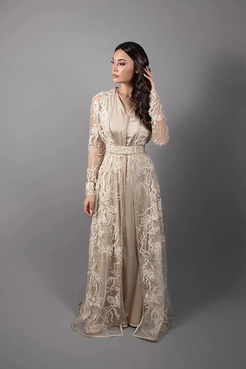 caftan femme beige dentelle de luxe