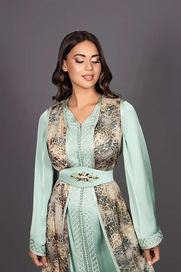 Women’s guest kaftan 2026