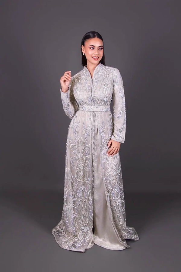 caftan femme luxe dentelle argent haute gamme 