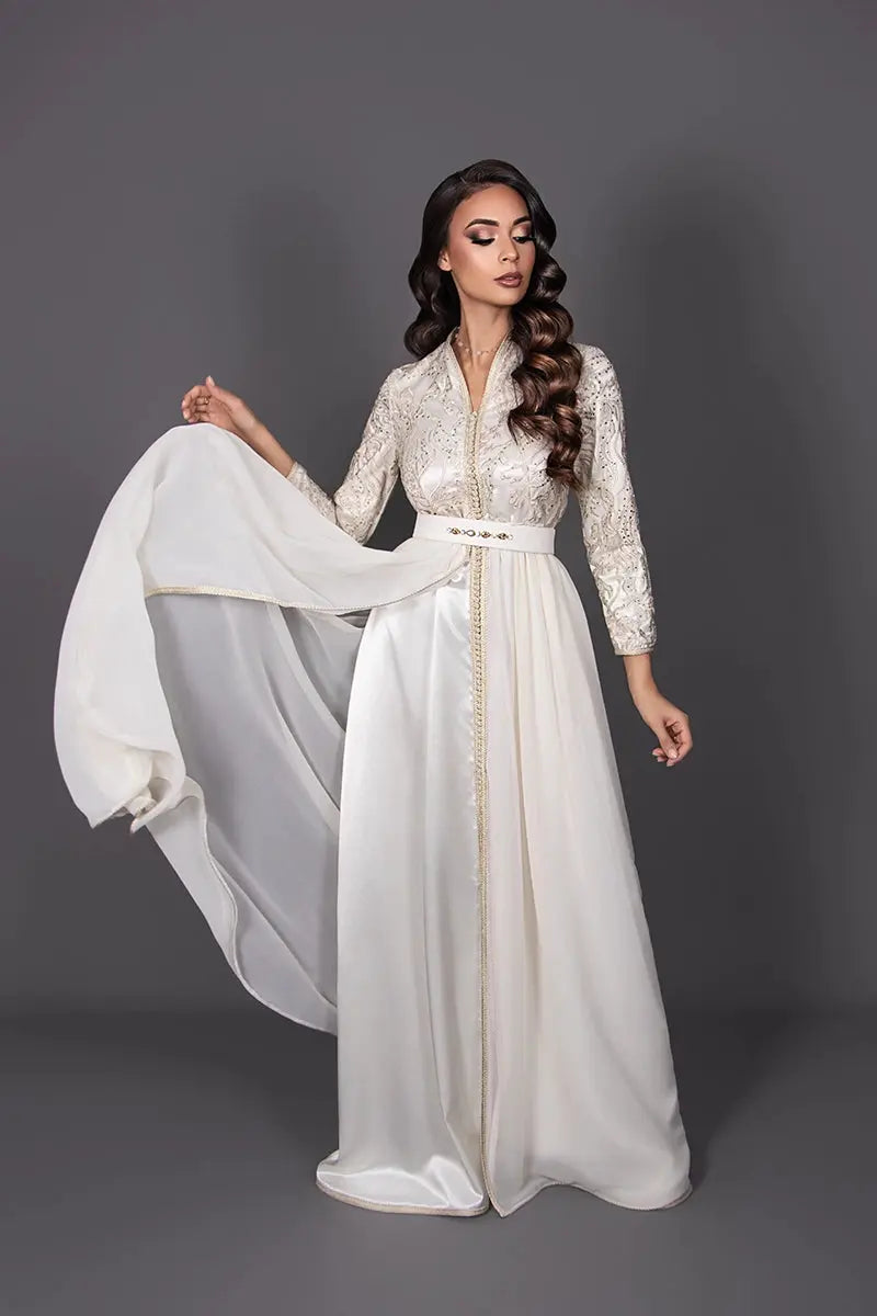 women's Moroccan kaftan delivered to Paris, Marseille, Lyon, and Lille