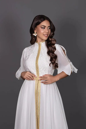 caftán blanco y dorado para mujer, boda marroquí