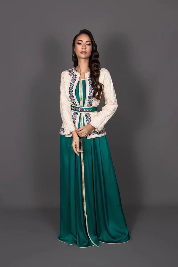 Kaftan voor een moslimvrouw voor een bruiloft