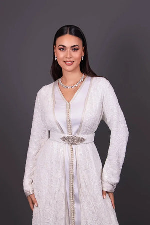 Weißer marokkanischer Damen-Caftan, Hochzeitstakchita