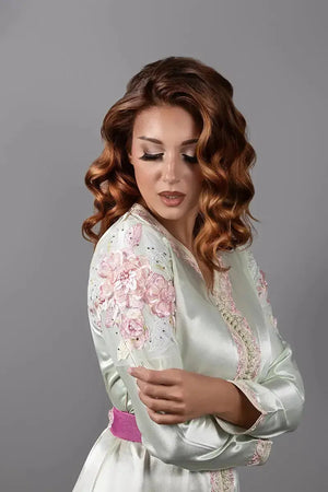 caftan marocain manches longues avec broderie marocaine artisanale