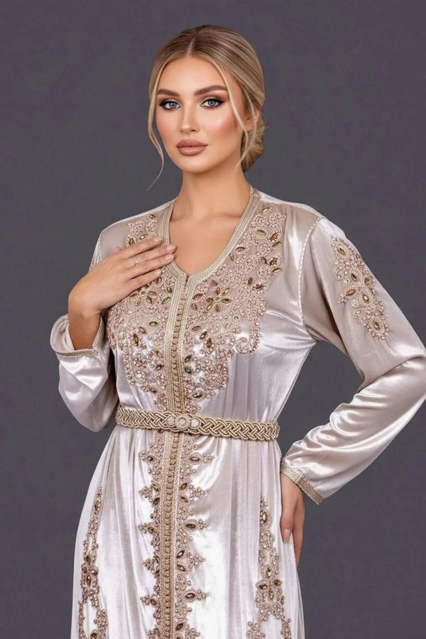 caftan marocain velour nude beige broderie bronze pour mariage, henné, grande fêtes