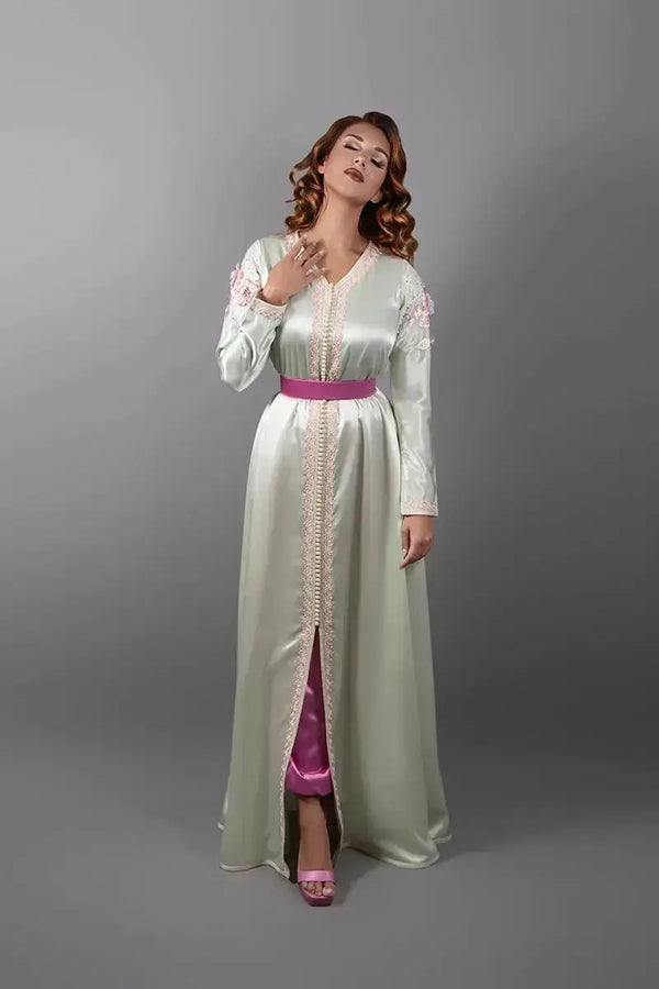 caftan marocain femme en satin de soie vert 