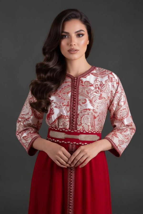 caftan marocain vintage brocard et velour rouge pour mariage 