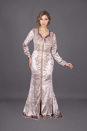 Caftan sirène en velours taupe Dakita MODE & CAFTAN