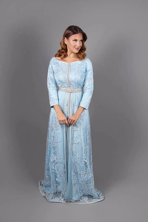 Caftan marocain de luxe Sorane bleu ciel pour mariage et réception