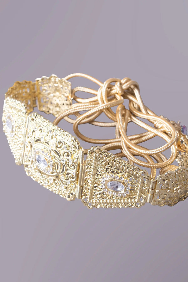 Ceinture dorée pour caftan MODE & CAFTAN avec détails ciselés, strass et cordons tressés élégants