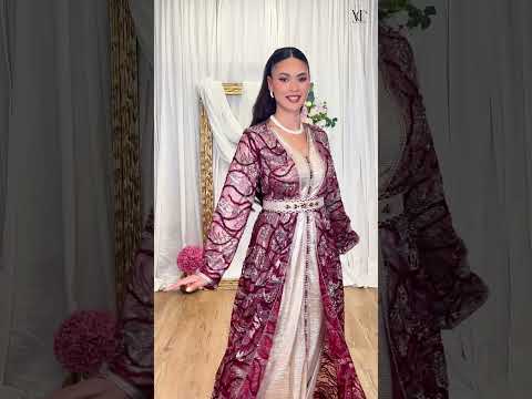 Video caftan en dentelle bordeau et or 