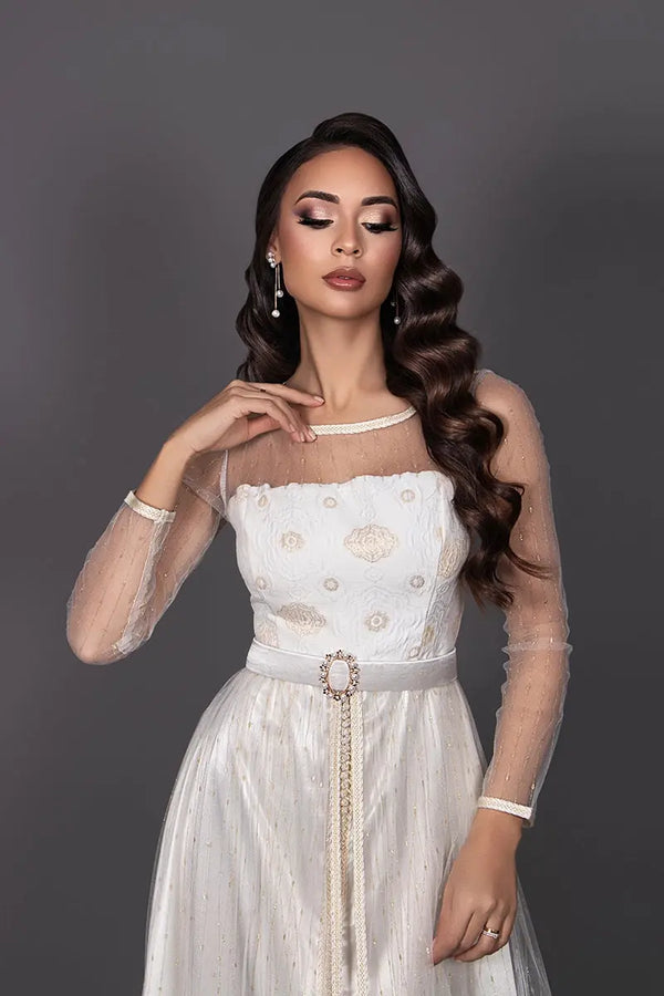 Caftan pour mariage simple et raffinée vue  rapproché