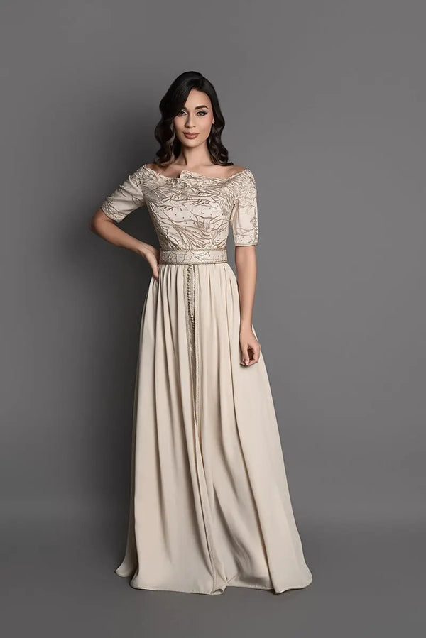 Kaftan aus bestickter Tüllspitze mit kurzen Ärmeln