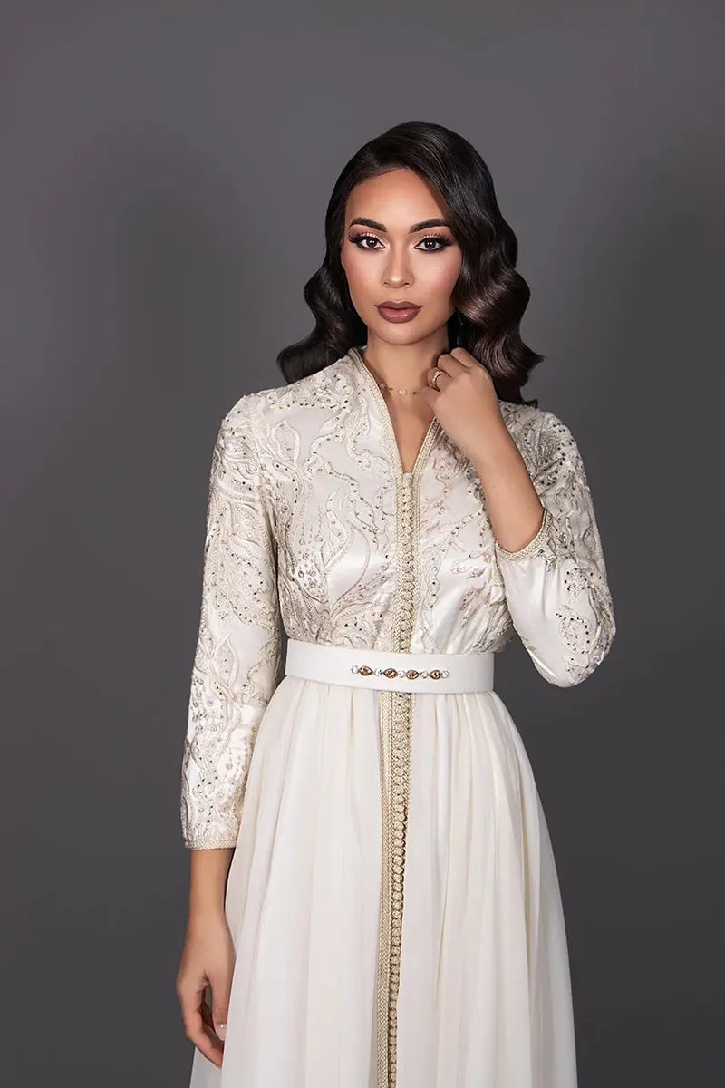 women's Moroccan kaftan delivered to Paris, Marseille, Lyon, and Lille