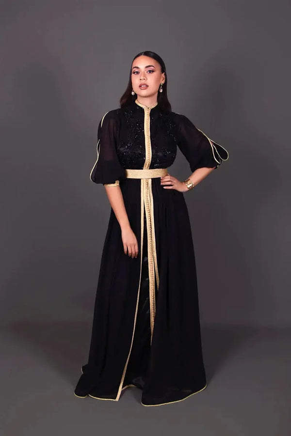 robe caftan marocaine originale coupe manche ouverte et col montant.