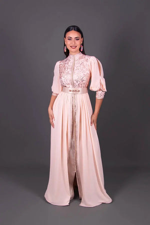 robe orientale marocaine avec manches tulipes et col montant