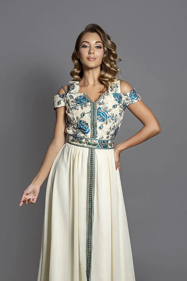 moderne oosterse jurk van brokaat en mousseline
