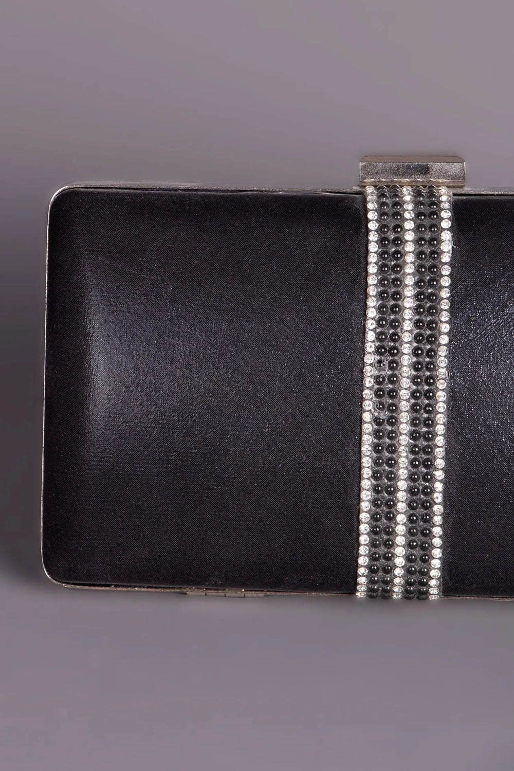 Bolso de noche negro y plateado para caftán negro